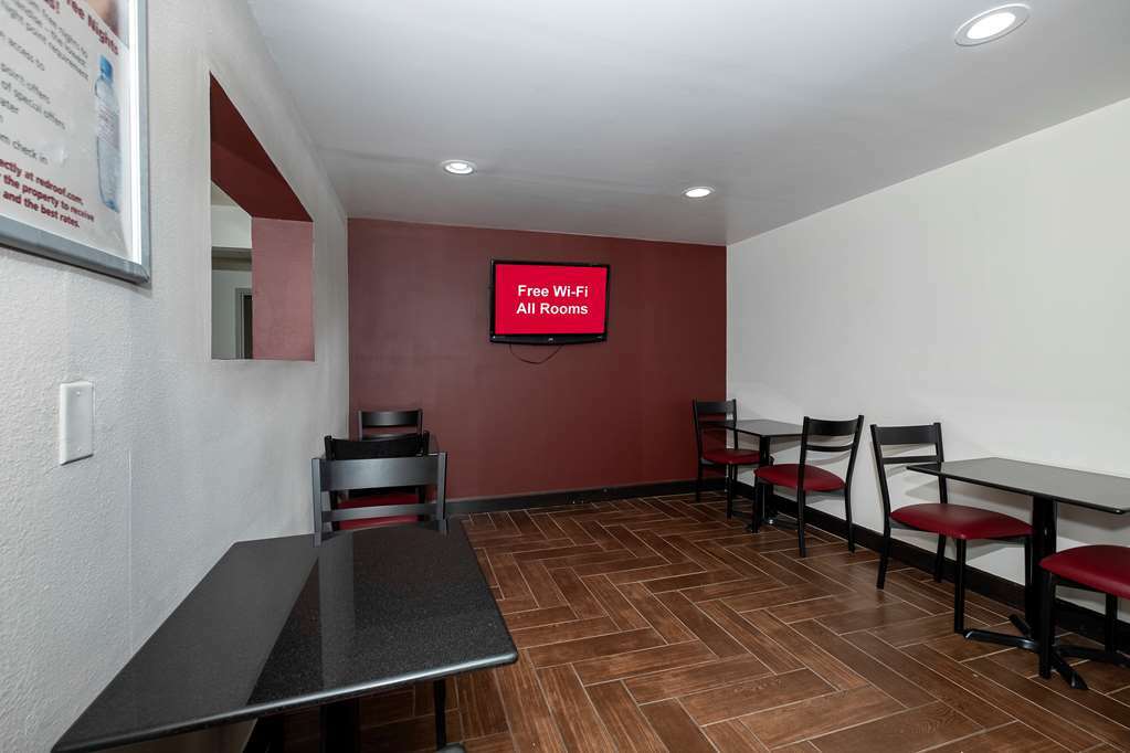 Red Roof Inn Raleigh North-Crabtree Mall-Lenovo Center Facilities photo
